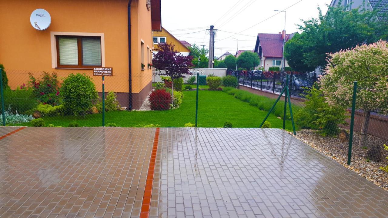 בית הארחה Turčianske Teplice 	Privat Velvet מראה חיצוני תמונה